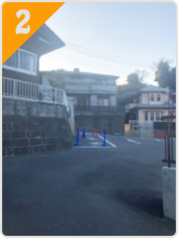 駐車場を抜けて・・・